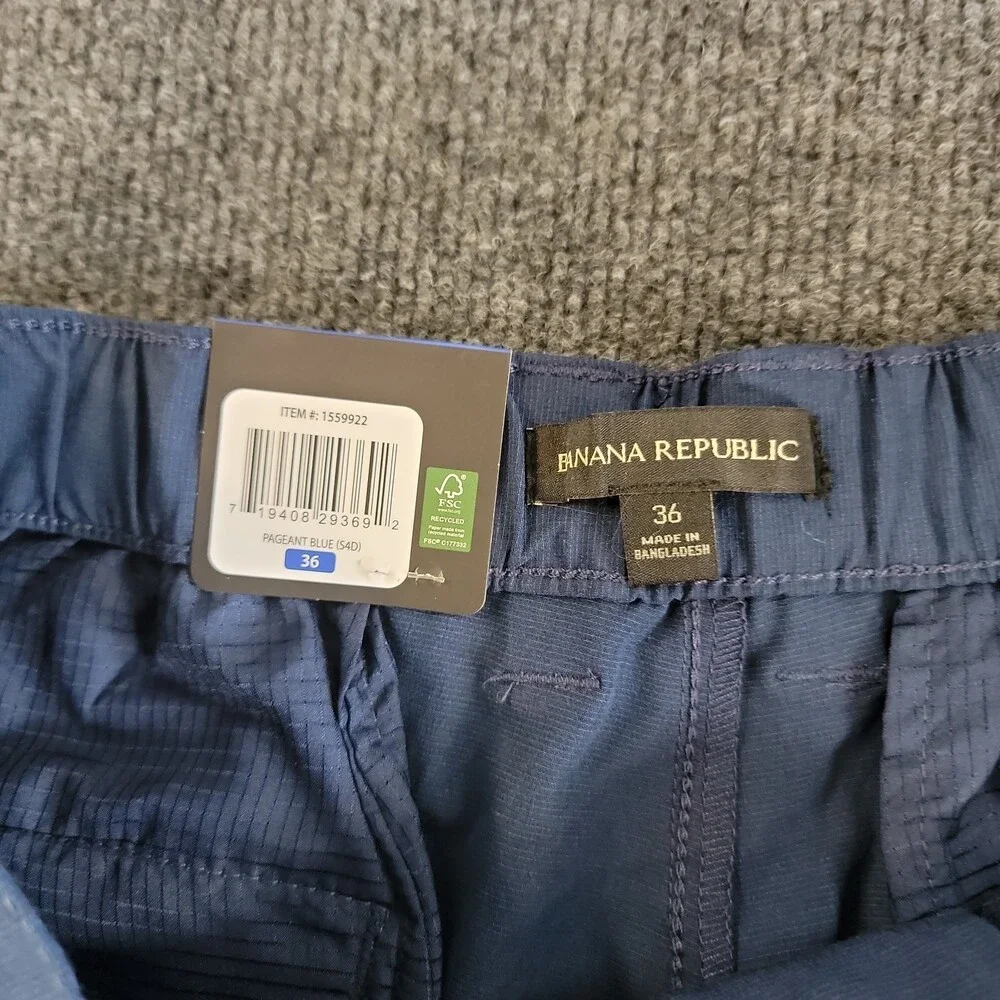 Banana Republic Blue Comfort Flat Front Elastic Waist Shorts, Size 36 - NWT